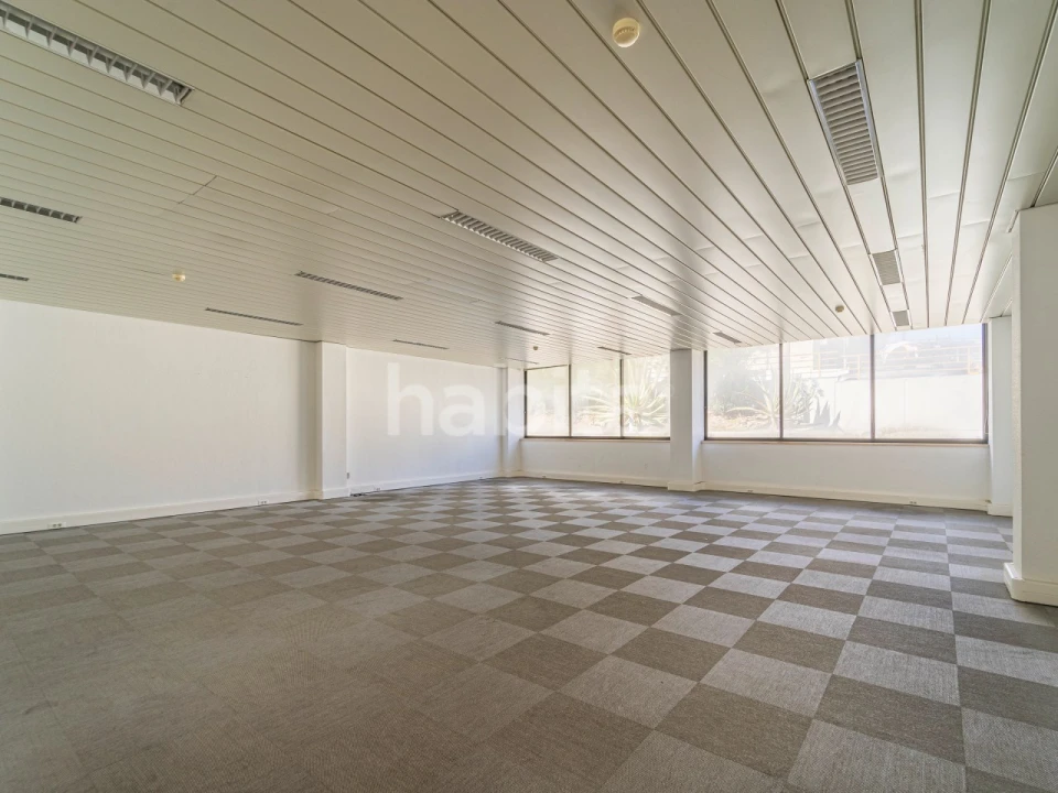 Escritório para Venda em Sacavém e Prior Velho Foto 4