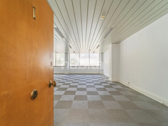 Escritório para Venda em Sacavém e Prior Velho Foto 2