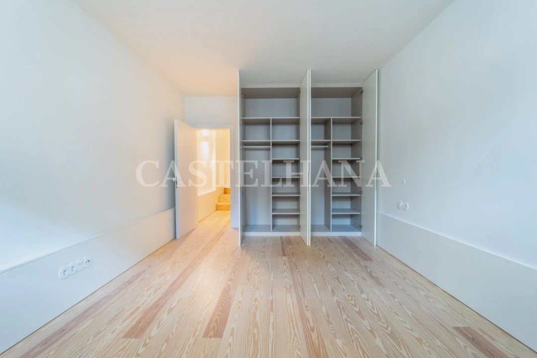 Apartamento T1 para Venda em Cedofeita, Santo Ildefonso, Sé, Miragaia, São Nicolau e Vitória Foto 5