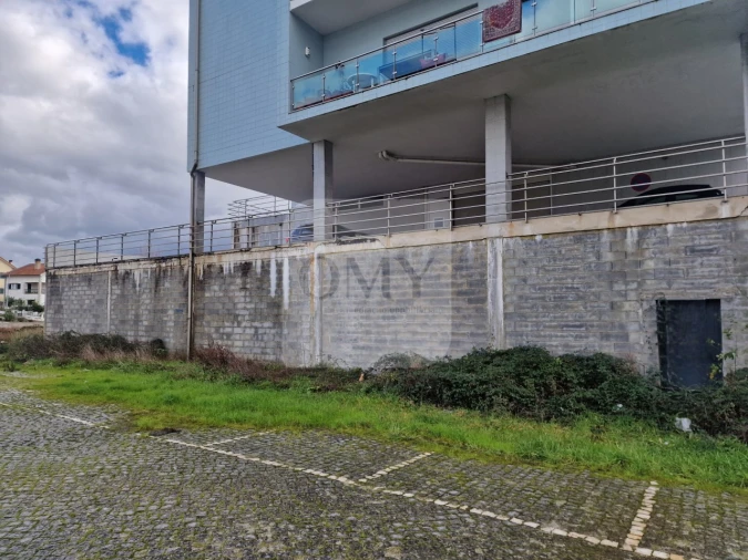 Armazém para Venda em Murça