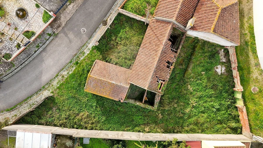 Moradia T2 para Venda em Vila Verde dos Francos Foto 6