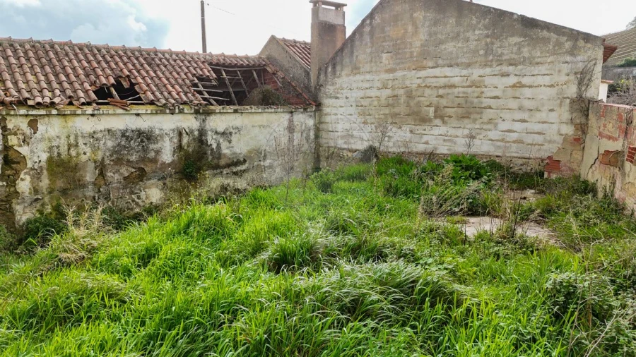 Moradia T2 para Venda em Vila Verde dos Francos Foto 9