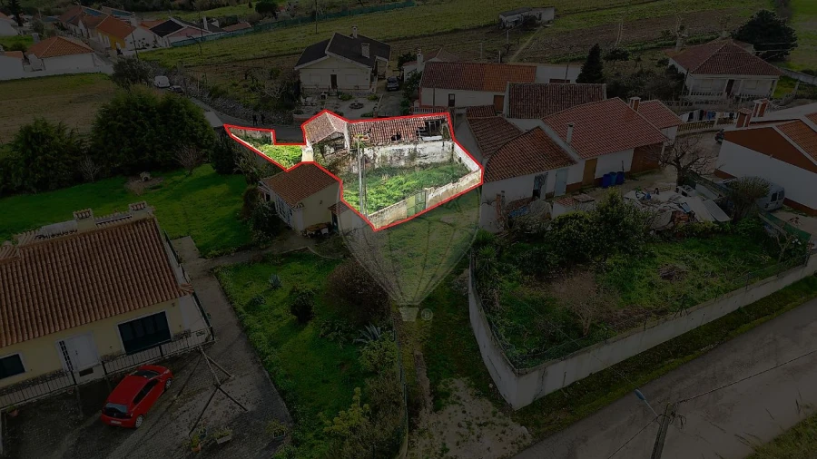 Moradia T2 para Venda em Vila Verde dos Francos Foto 3