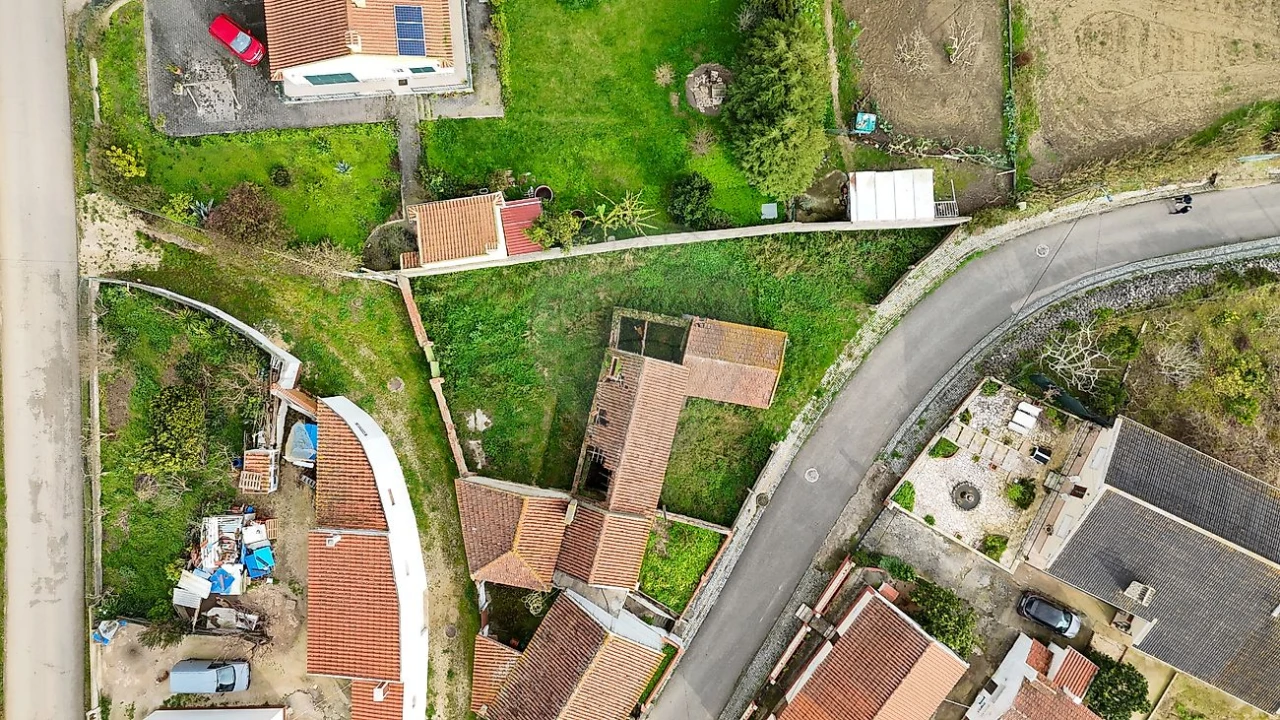 Moradia T2 para Venda em Vila Verde dos Francos Foto 11