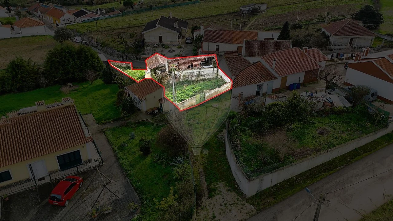 Moradia T2 para Venda em Vila Verde dos Francos Foto 3