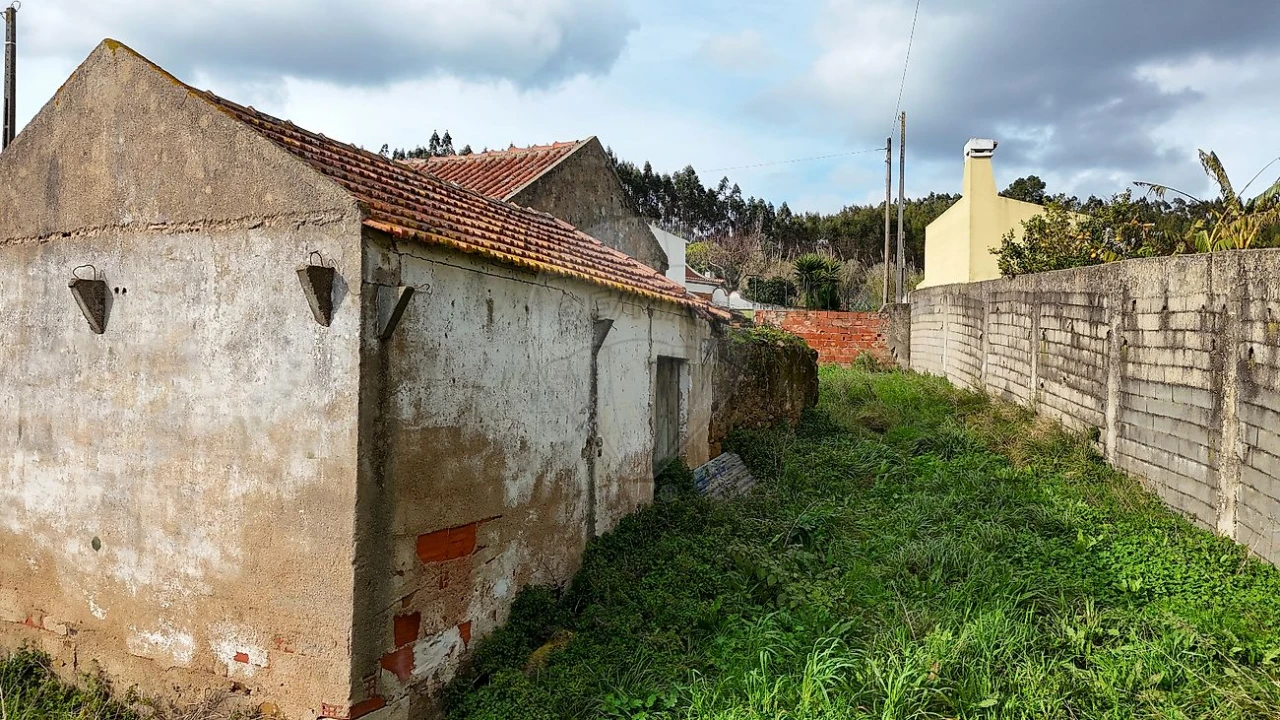 Moradia T2 para Venda em Vila Verde dos Francos Foto 8