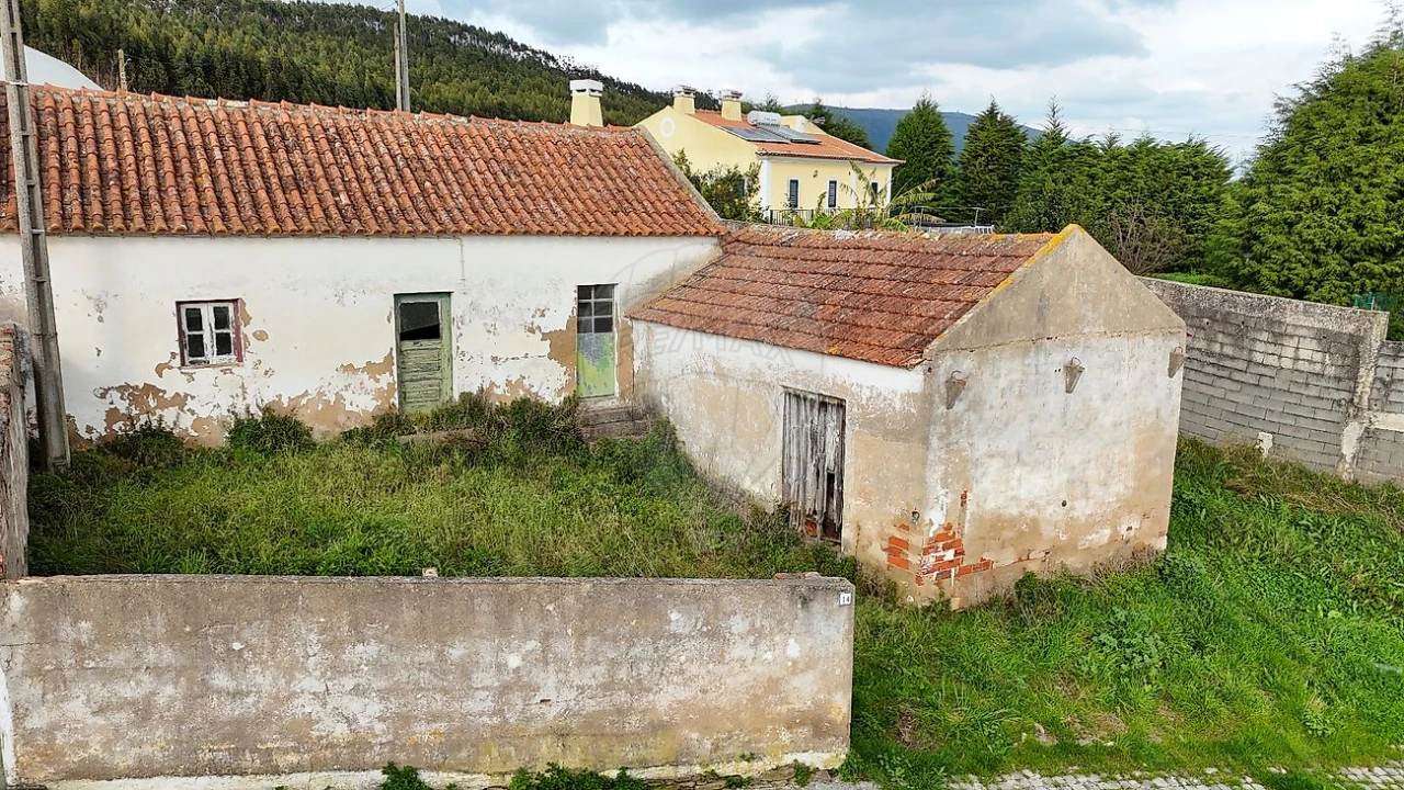 Moradia T2 para Venda em Vila Verde dos Francos Foto 10