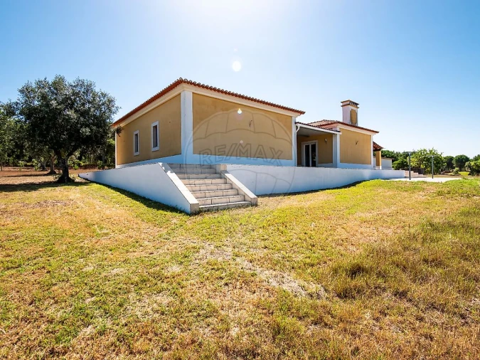 Moradia T6 para Venda em Branca Foto 5