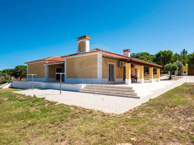 Moradia T6 para Venda em Branca Foto 3