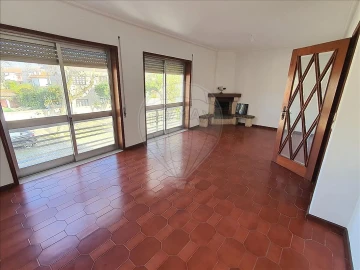 Moradia T3 para Venda em Arcozelo