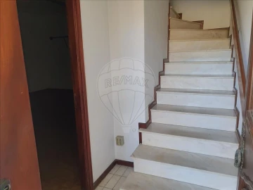 Moradia T3 para Venda em Arcozelo