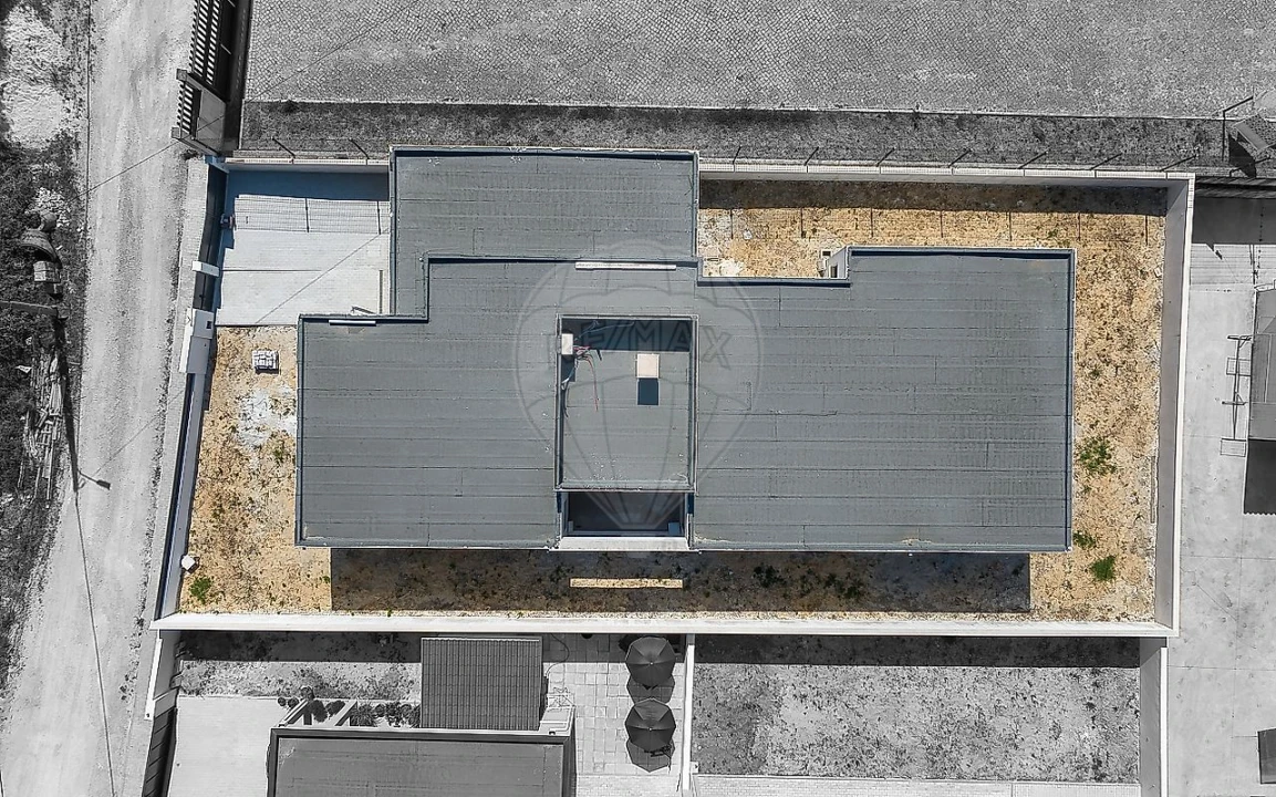 Moradia T4 para Venda em Rio Maior Foto 6