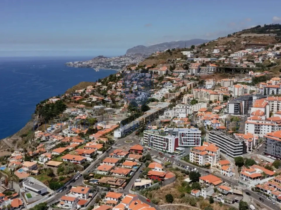 Apartamento T1 para Venda em Caniço Foto 28