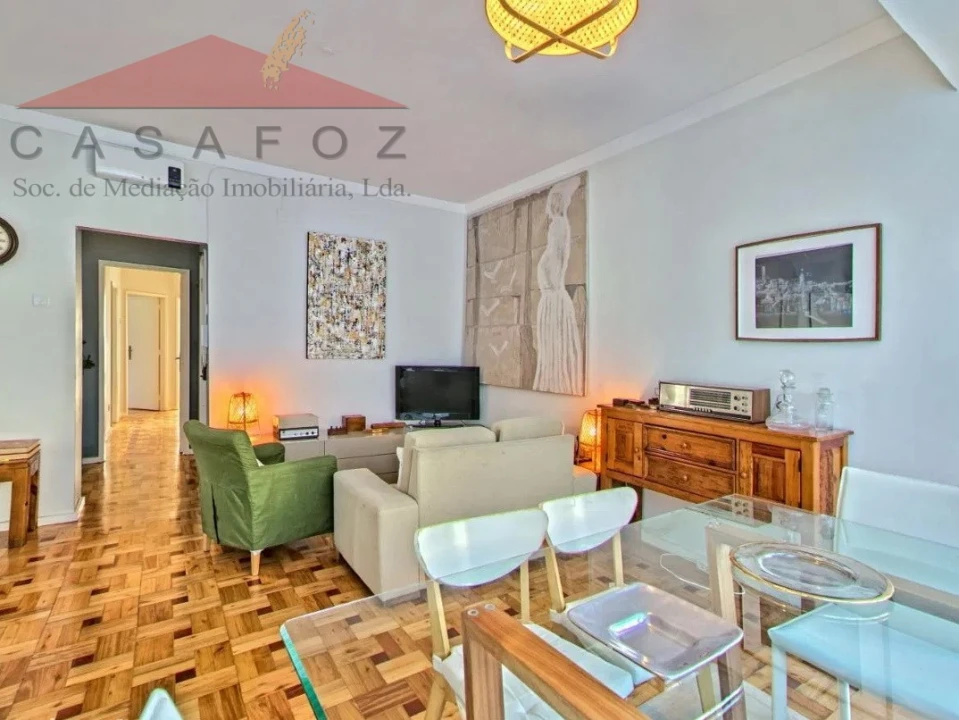 Apartamento T3 para Venda em Aldoar, Foz do Douro e Nevogilde Foto 1