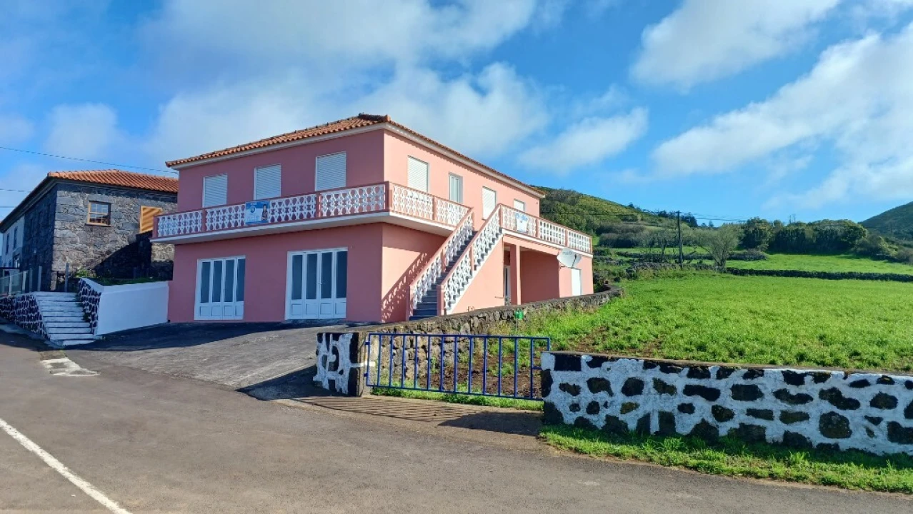 Moradia T5 para Venda em Rosais Foto 1