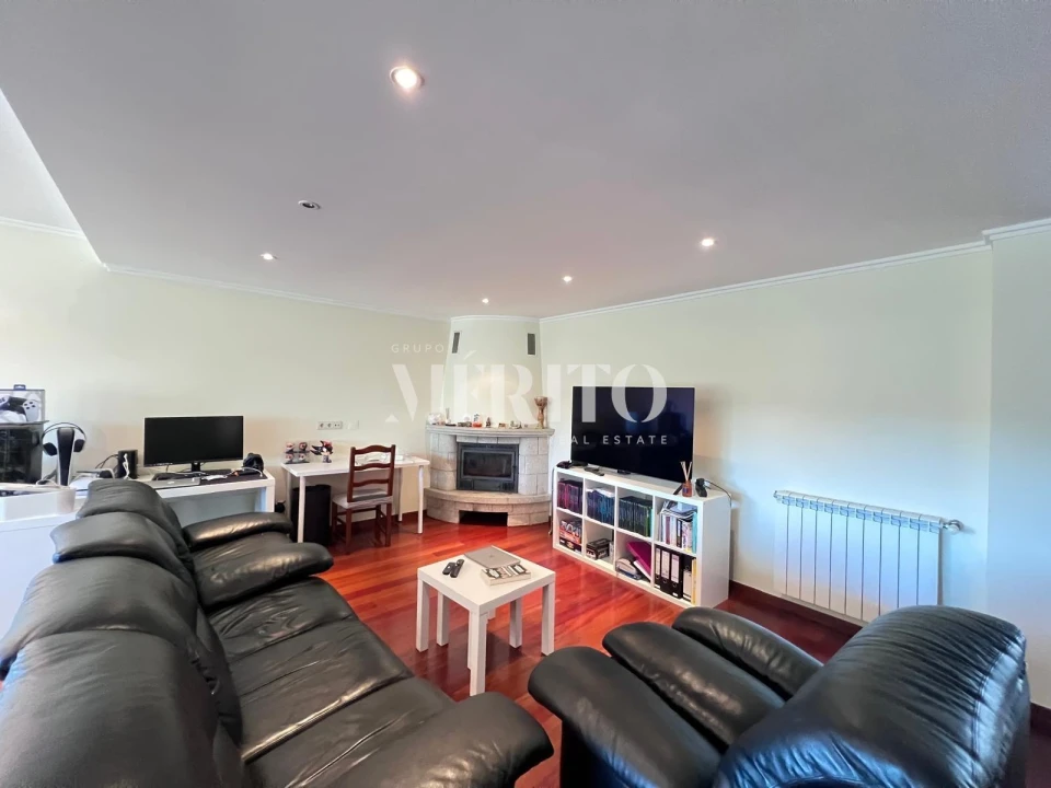 Moradia T4 para Venda em Lomar e Arcos Foto 2