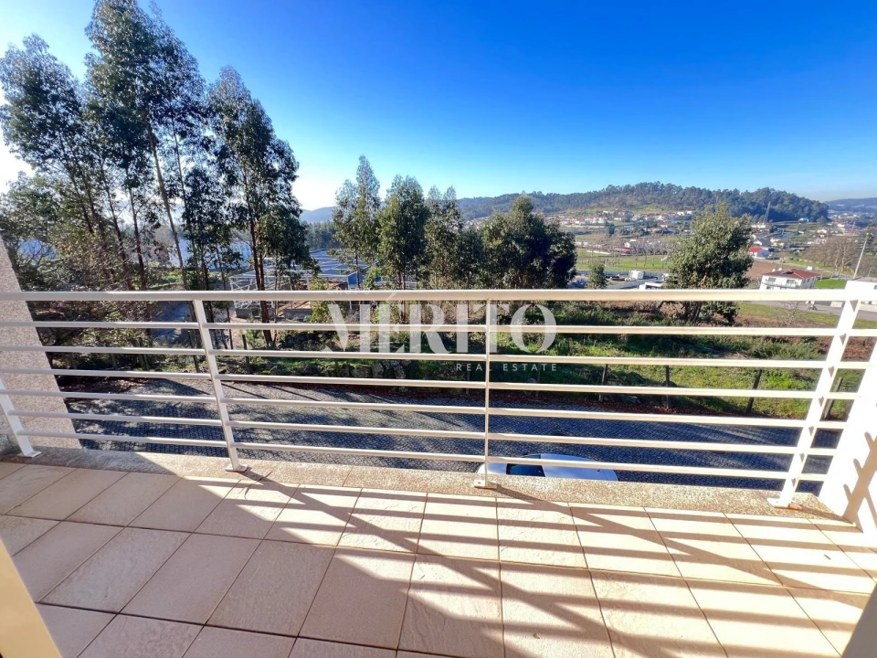 Moradia T4 para Venda em Lomar e Arcos Foto 12