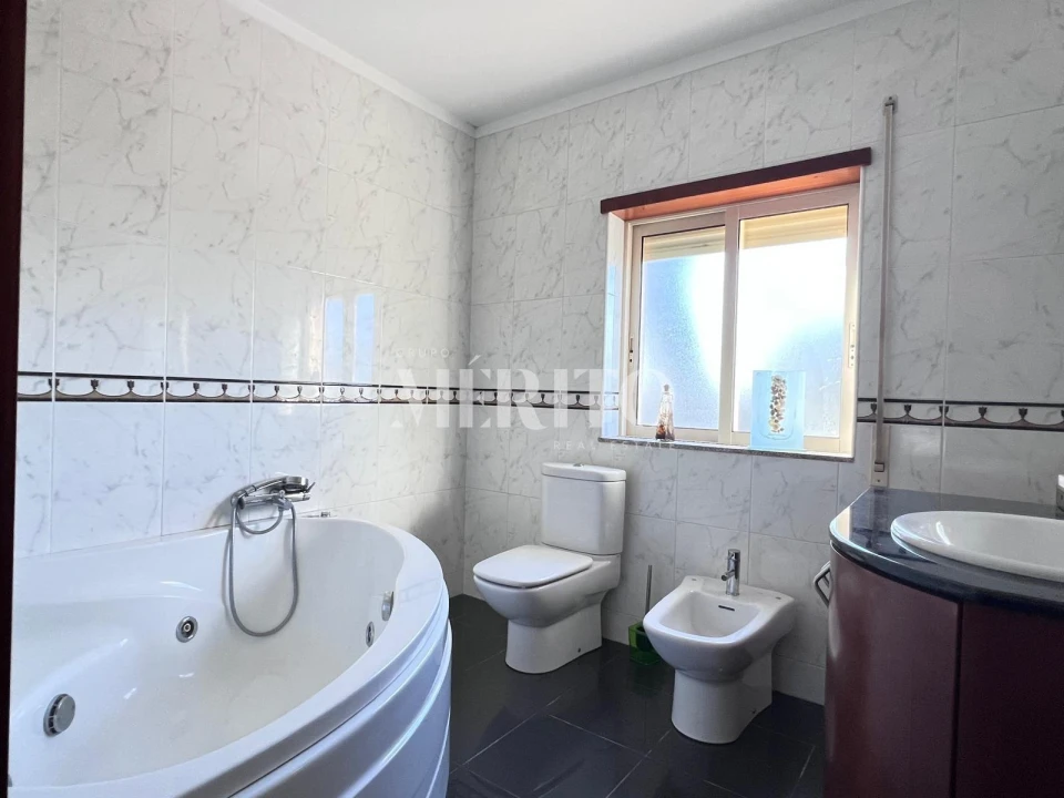 Moradia T4 para Venda em Lomar e Arcos Foto 7