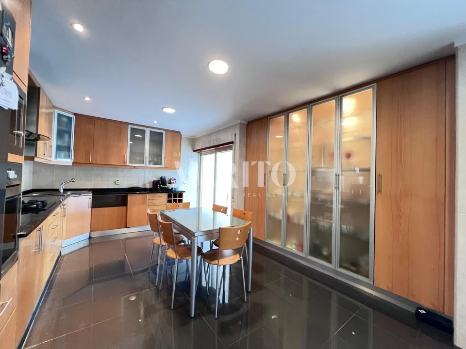 Moradia T4 para Venda em Lomar e Arcos Foto 5