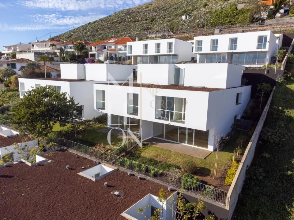 Moradia T4 para Venda em São Martinho Foto 1