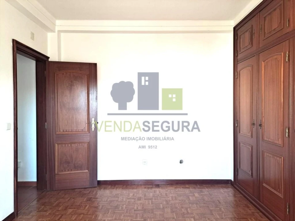 Moradia T4 para Venda em Vila Nova de São Bento e Vale de Vargo Foto 19