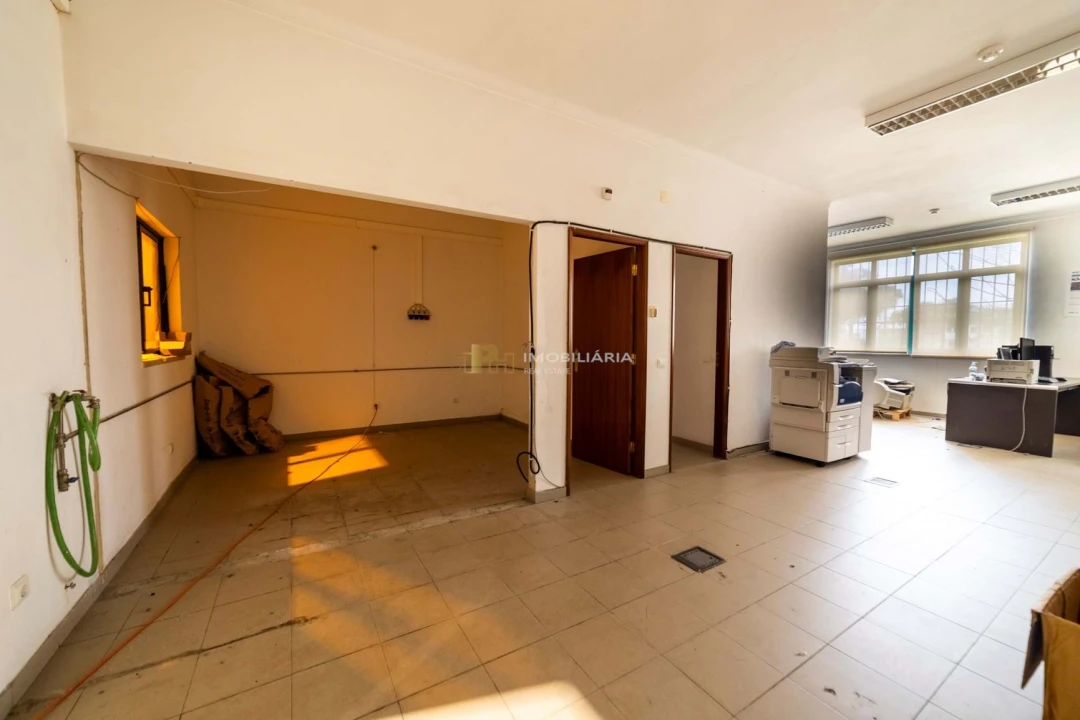 Armazém para Venda em Almeirim Foto 12