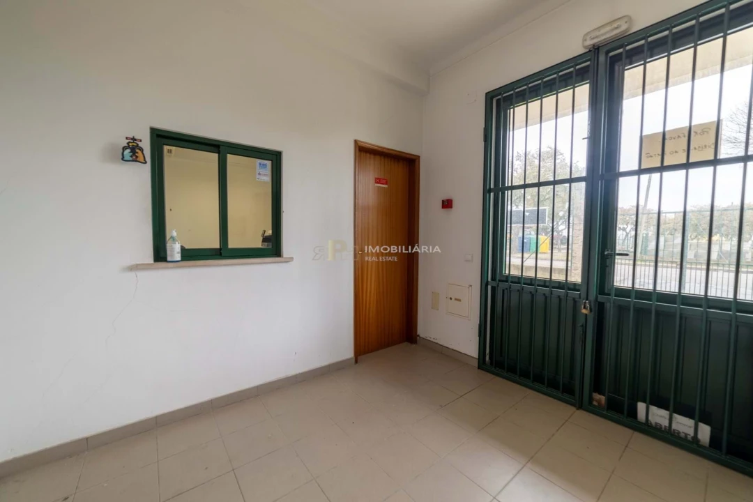 Armazém para Venda em Almeirim Foto 26