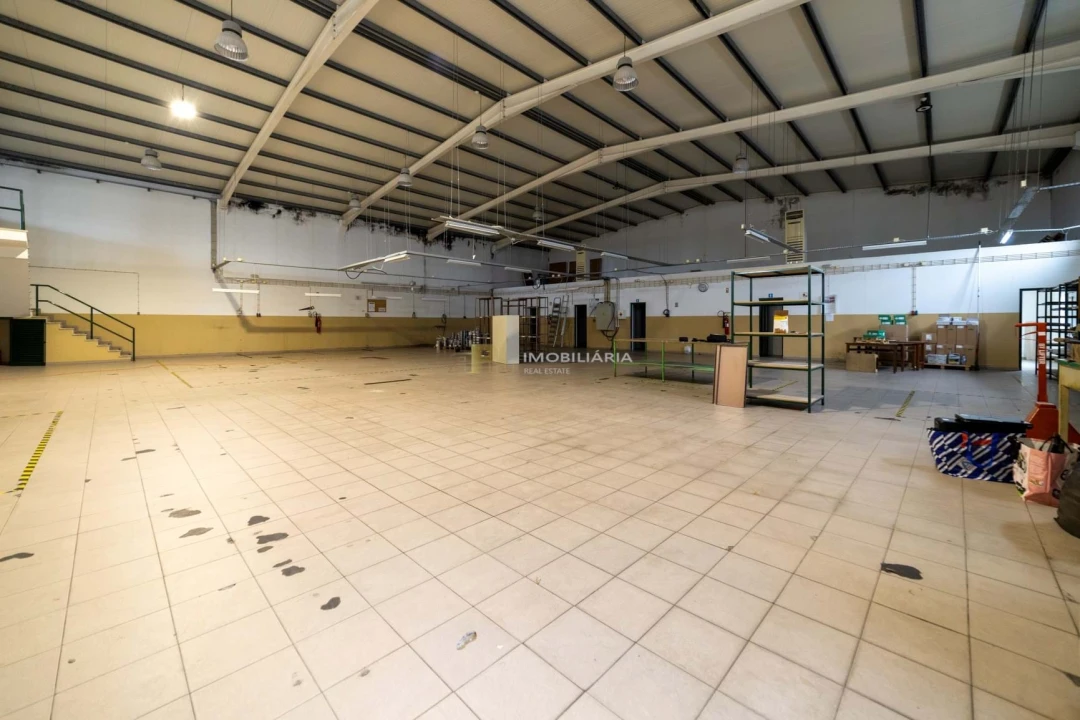 Armazém para Venda em Almeirim Foto 10