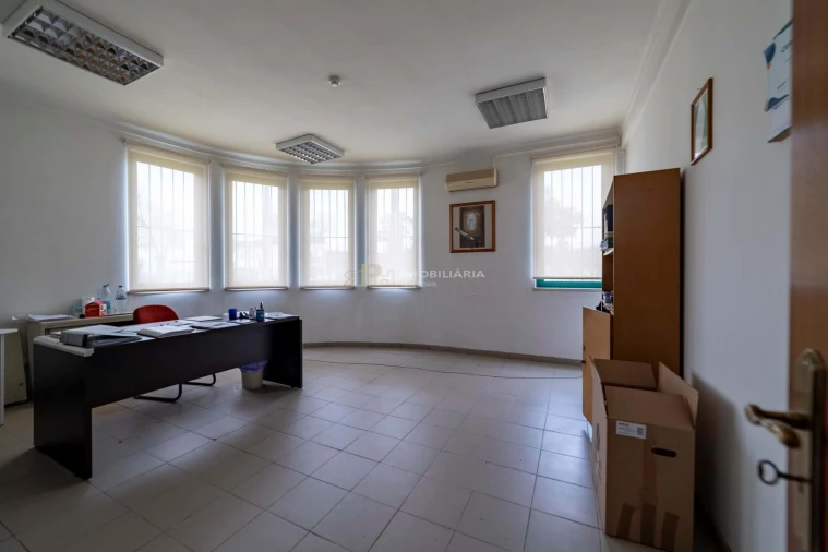 Armazém para Venda em Almeirim Foto 8