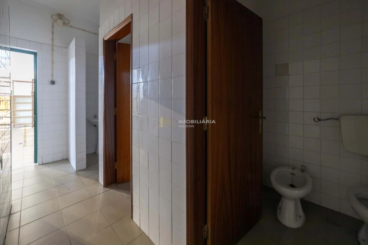 Armazém para Venda em Almeirim Foto 9