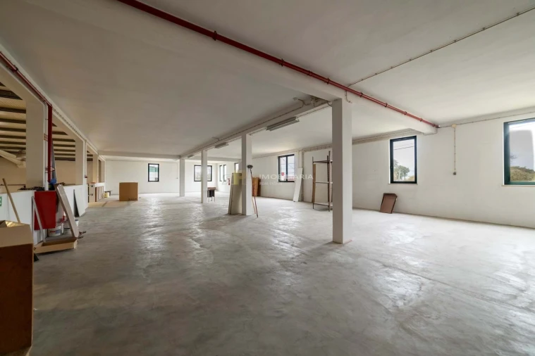 Armazém para Venda em Almeirim Foto 25