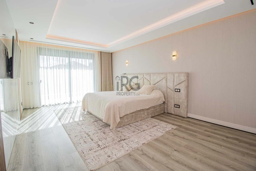 Moradia T4 para Venda em Almancil Foto 21