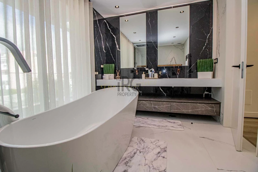 Moradia T4 para Venda em Almancil Foto 24