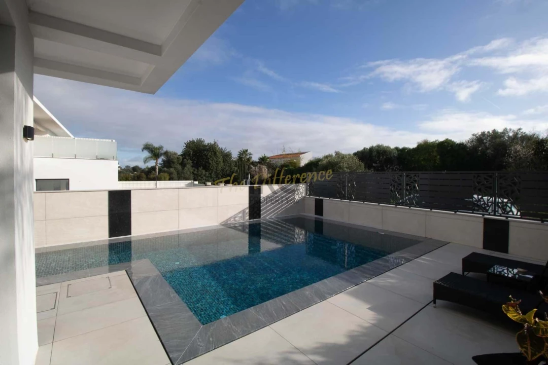 Moradia T4 para Venda em Almancil Foto 35