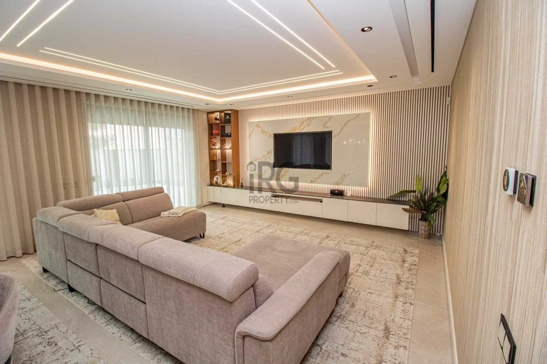 Moradia T4 para Venda em Almancil Foto 11