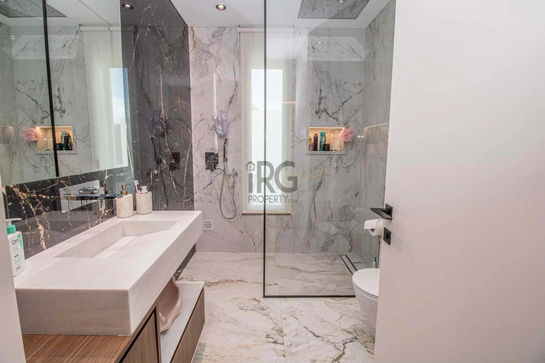 Moradia T4 para Venda em Almancil Foto 26