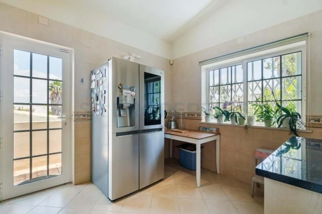 Moradia T4 para Venda em Guia Foto 14