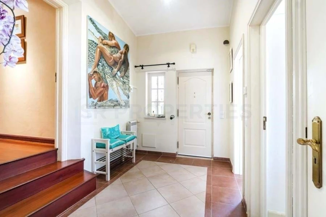 Moradia T4 para Venda em Guia Foto 9