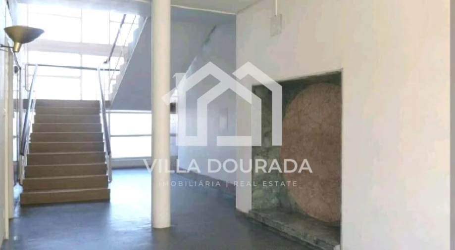 Apartamento T1 para Arrendamento em Lordelo do Ouro e Massarelos Foto 17