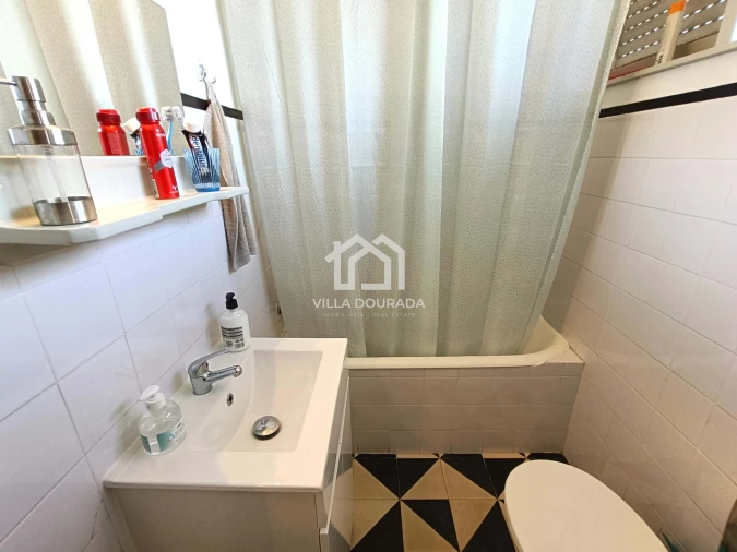 Apartamento T1 para Arrendamento em Lordelo do Ouro e Massarelos Foto 8