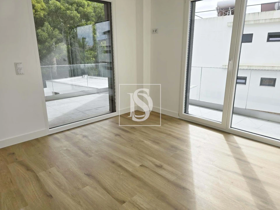 Moradia T4 para Venda em Charneca de Caparica e Sobreda Foto 18