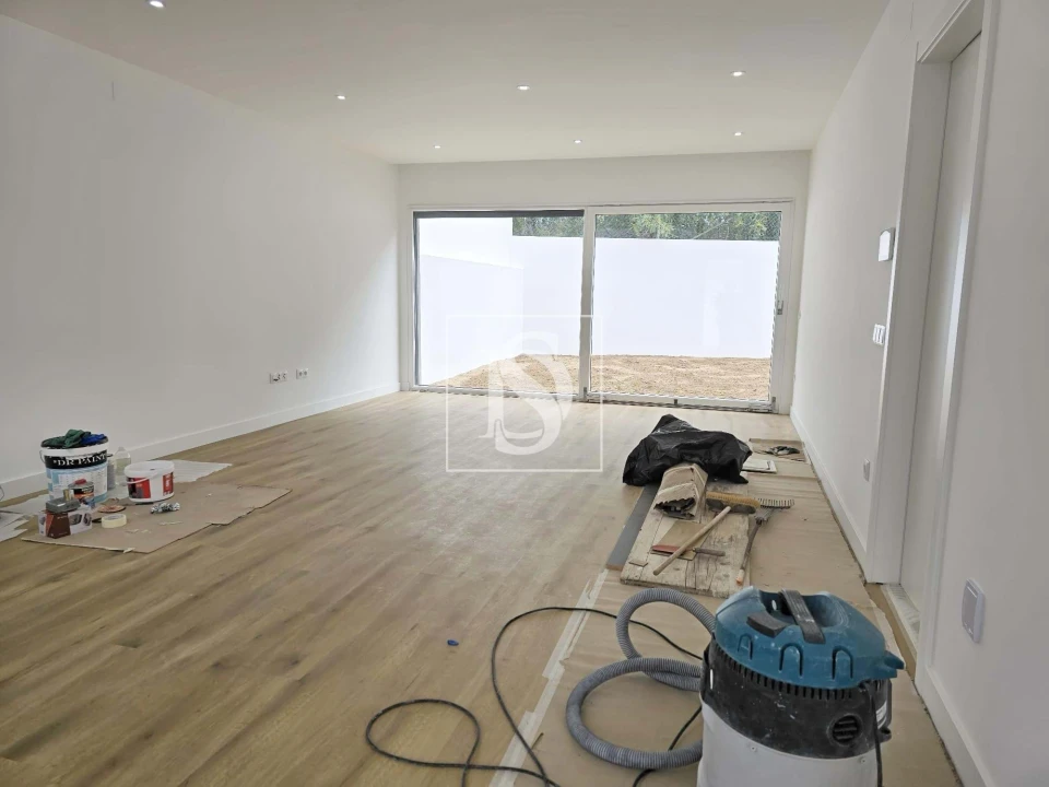 Moradia T4 para Venda em Charneca de Caparica e Sobreda Foto 27