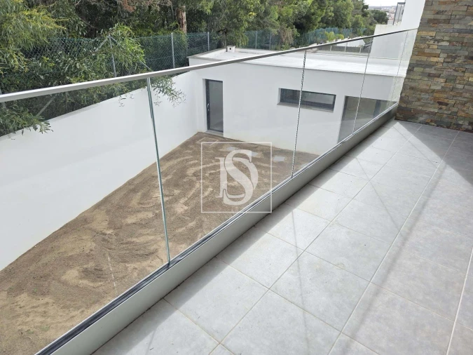 Moradia T4 para Venda em Charneca de Caparica e Sobreda Foto 17
