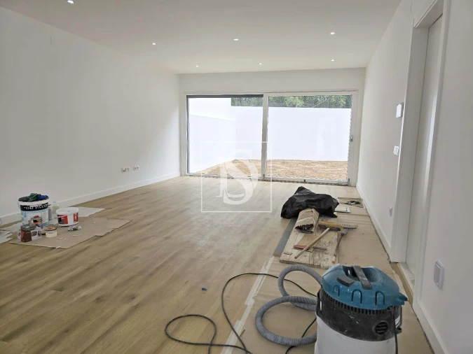 Moradia T4 para Venda em Charneca de Caparica e Sobreda Foto 27