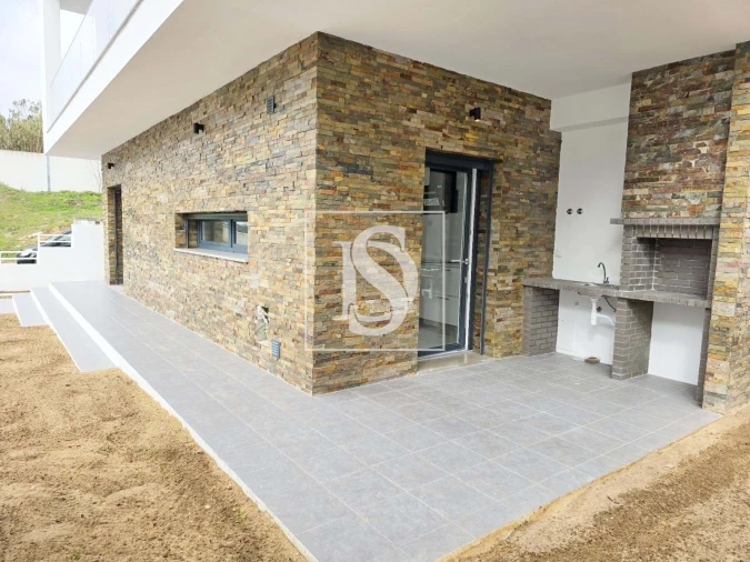 Moradia T4 para Venda em Charneca de Caparica e Sobreda Foto 11