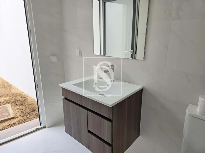 Moradia T4 para Venda em Charneca de Caparica e Sobreda Foto 6