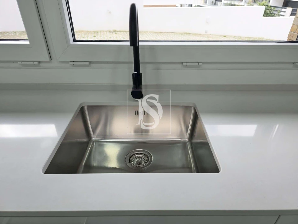 Moradia T4 para Venda em Charneca de Caparica e Sobreda Foto 32