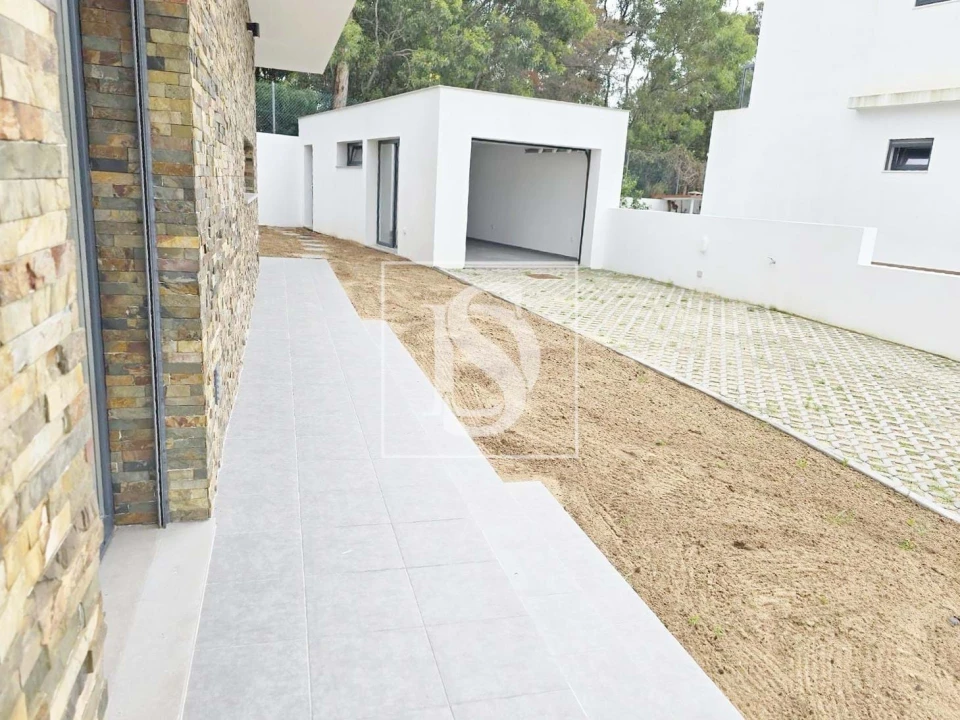 Moradia T4 para Venda em Charneca de Caparica e Sobreda Foto 9