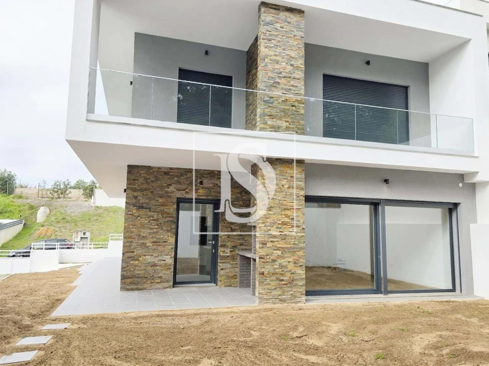 Moradia T4 para Venda em Charneca de Caparica e Sobreda Foto 13