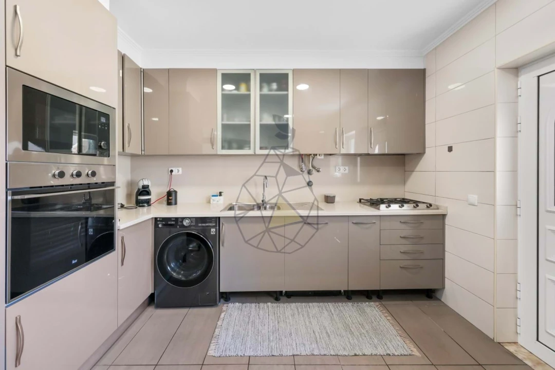 Prédio para Venda em Alvor Foto 30